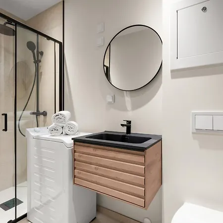 Beds I Urban Escape Apartment